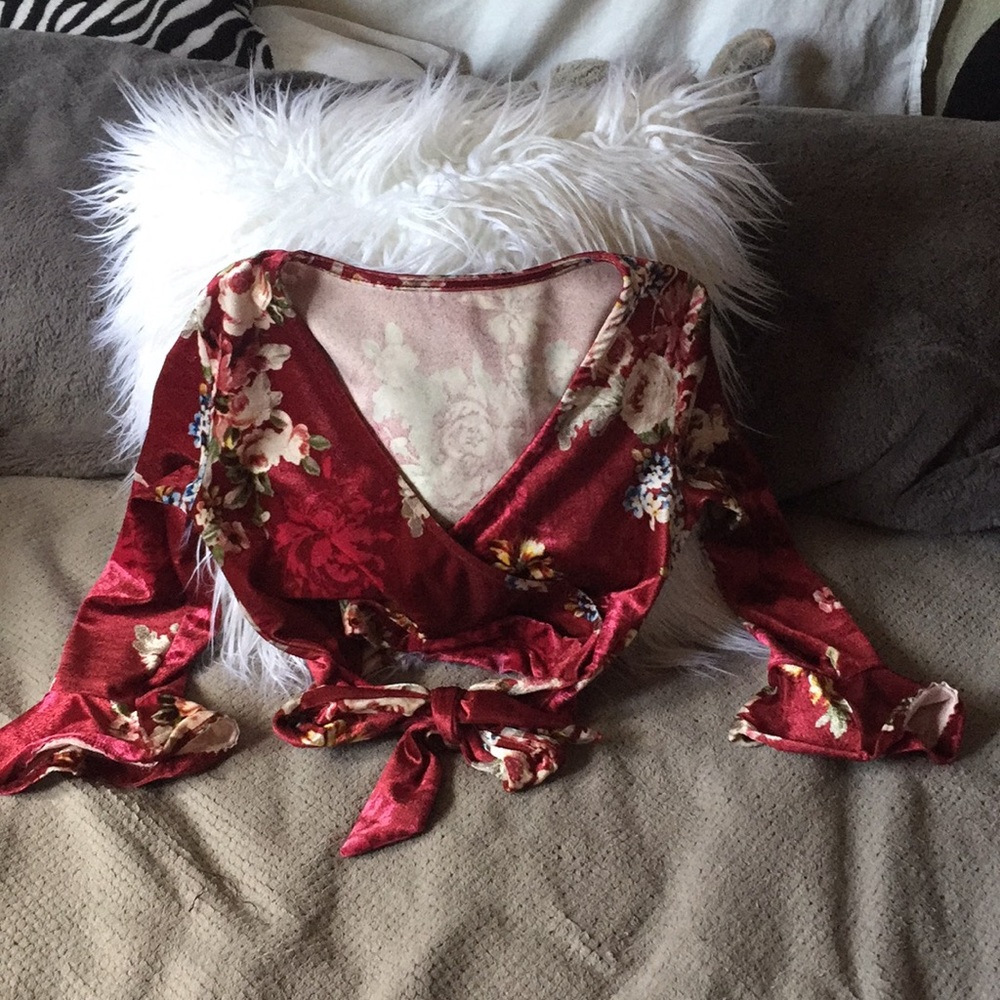 RUE 21 half flowed sleeve, crop, floral, tie